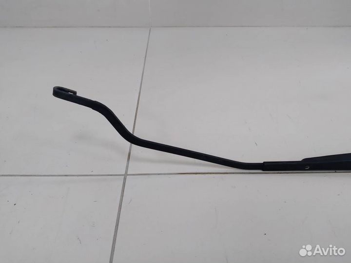 Поводок стеклоочистителя передний правый Hyundai S