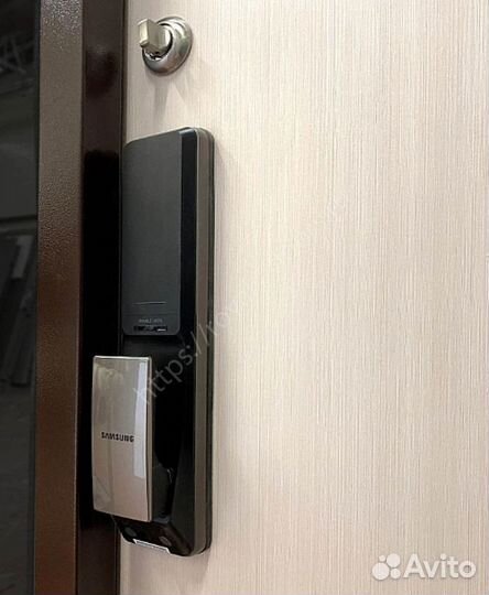 Металлическая дверь с электронным замком