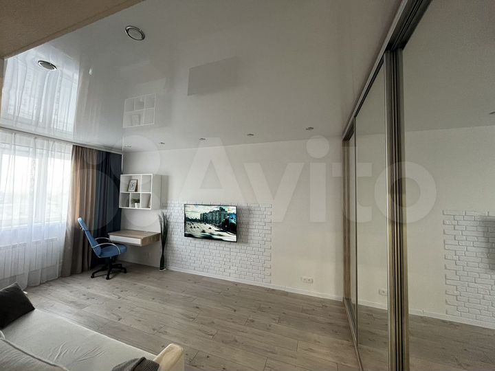 2-к. квартира, 50 м², 9/9 эт.