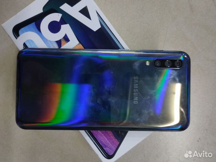 Samsung Galaxy A50, 4/64 ГБ