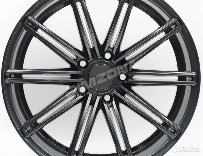 Литой диск в стиле vossen R18 5x114.3. Разные диза