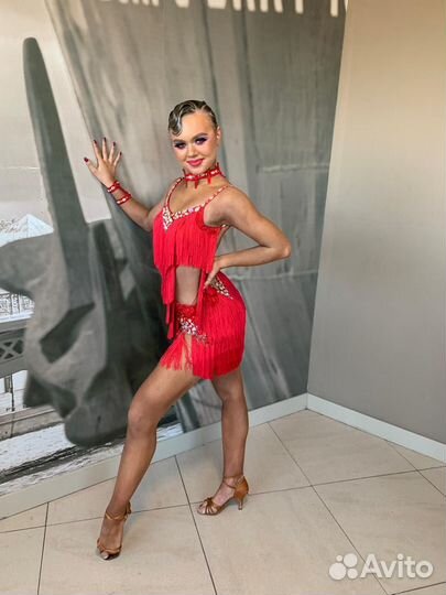 Платье для бальных танцев ю 2 латина/молодежь