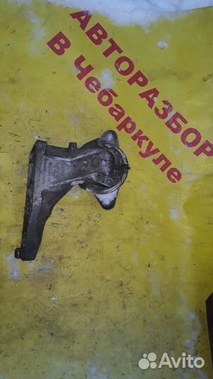 2732231104 Кронштейн двигателя Mercedes W221 M273