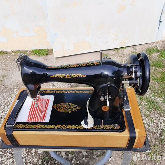 Швейная машинка бу