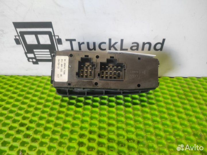 Блок управления стеклоподъемниками правый Man Tgx