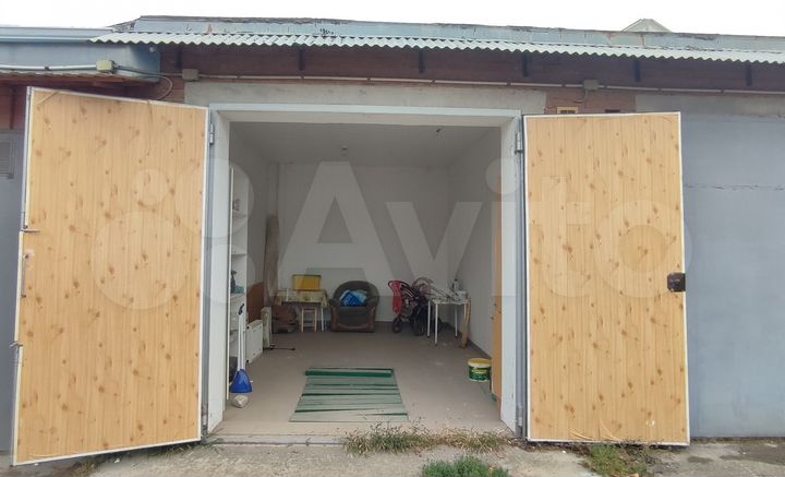 Гараж, > 30 м²