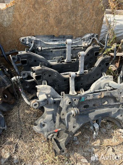 Передний подрамник Ниссан Кашкай дж 11