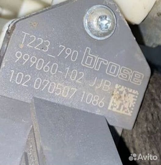 Стеклоподъемник Toyota Avensis (T250) II рестайлин