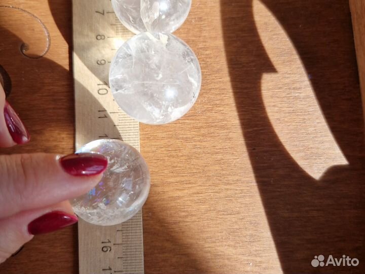 Горный хрусталь с радугой, сфера