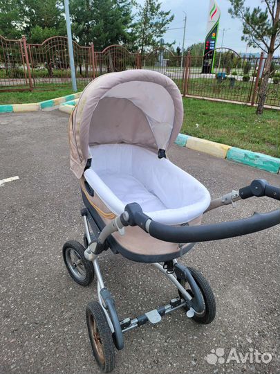 Прогулочная коляска 2 в 1