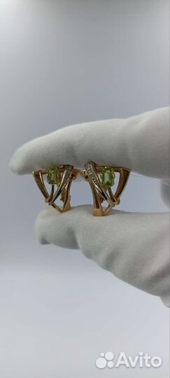 Золотой Комплект серьги и кольцо с бриллиантами