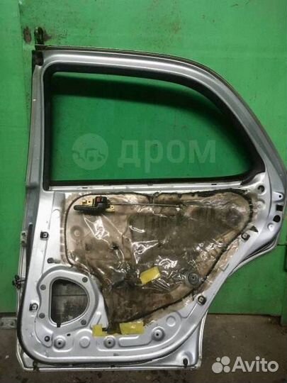 Дверь в сборе Toyota Cresta 90