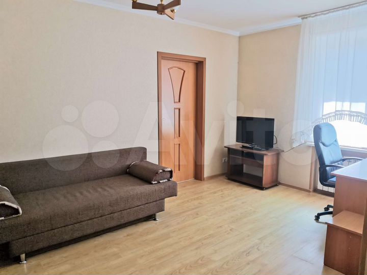 2-к. квартира, 42 м², 2/4 эт.