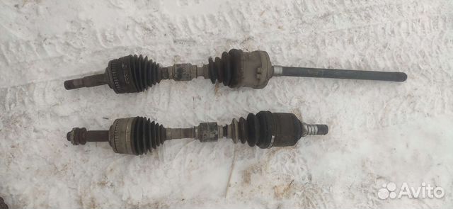 Привод Левый Нисан блюберд ENU 14 4vd