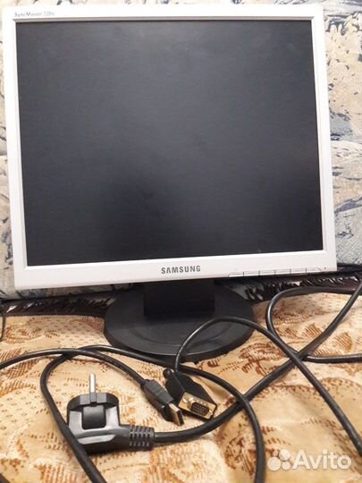 Монитор samsung