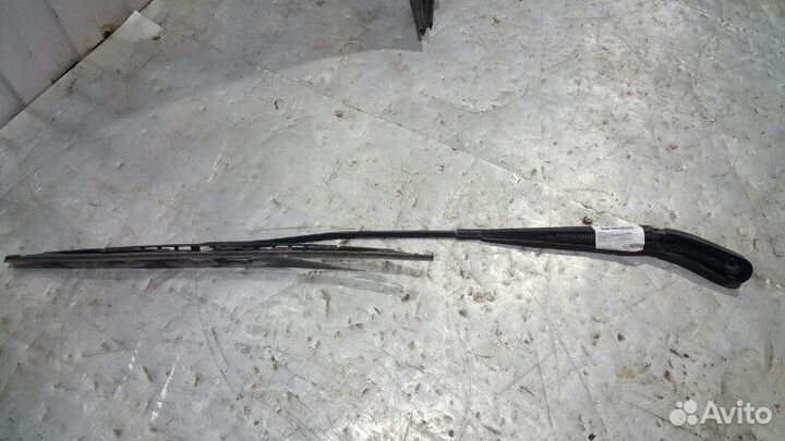 Поводок стеклоочистителя передний правый Volvo S80