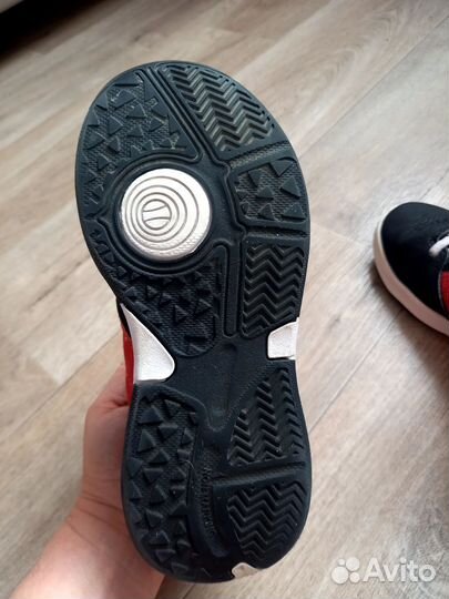 Баскетбольные кроссовки детские decathlon