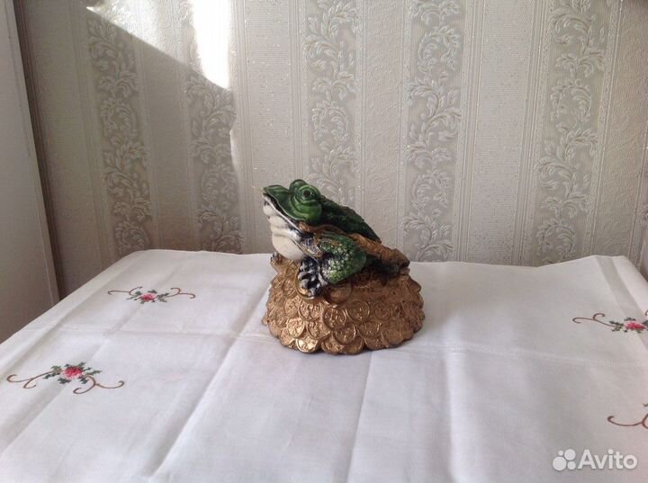 Статуэтка. Денежная лягушка