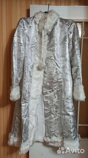 Костюмы Деда Мороза и Снегурочки из парчи