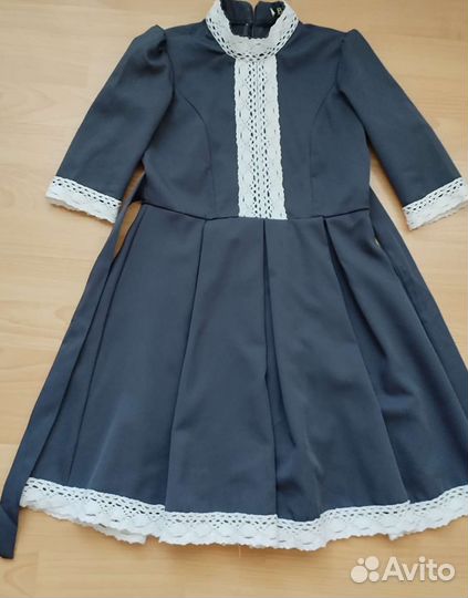 Школьное платье для девочки 134-140