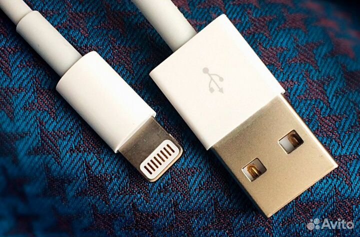 Кабель Foxconn Lightning to USB (1000 мм)
