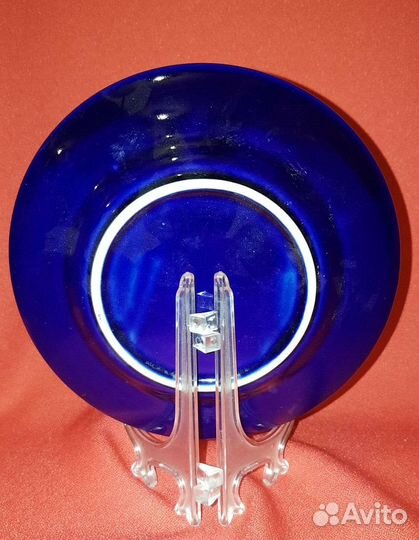 Декоративные тарелки и подносы