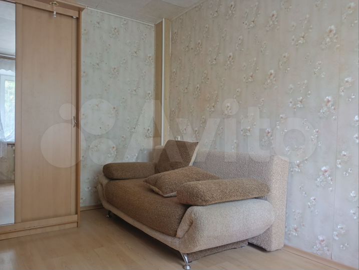 Комната 24 м² в 4-к., 1/5 эт.