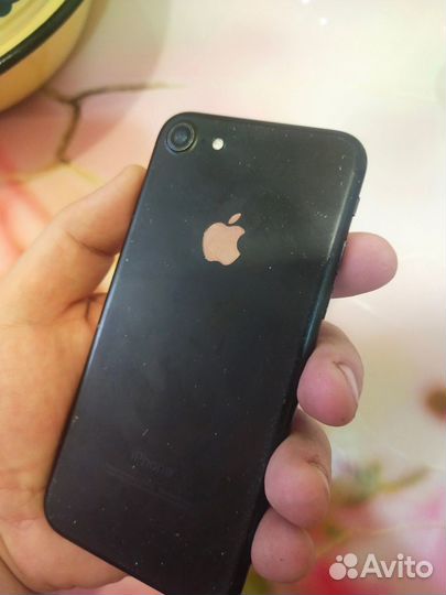 iPhone 7, 32 ГБ