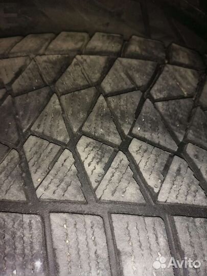 Bridgestone Blizzak DM-Z2 225/60 R17