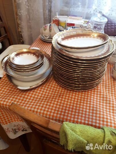 Обеденный сервиз