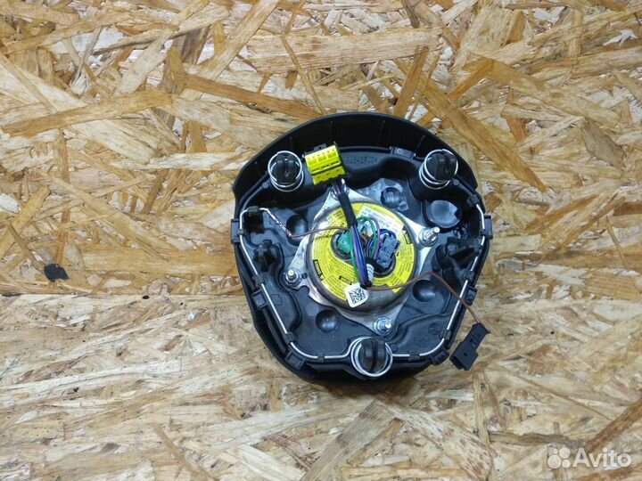 Подушка безопасности водителя BMW X1 F48 2016