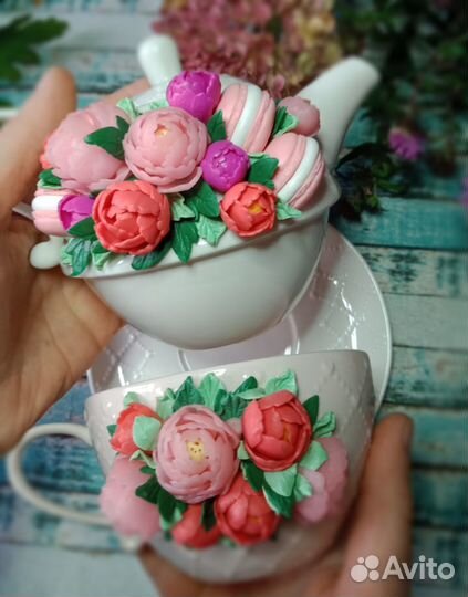 Чайный набор : чайник и чайная пара (чашка и блюдц