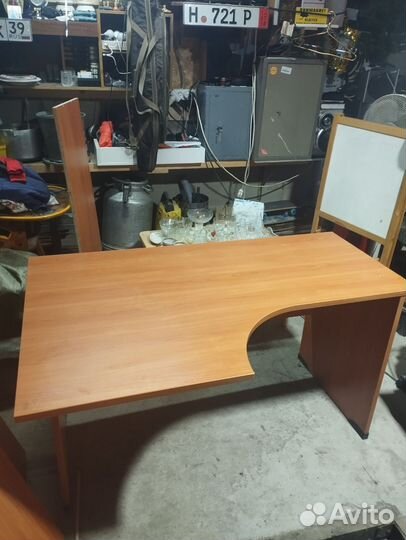 Стол письменный офисный (4 штуки)