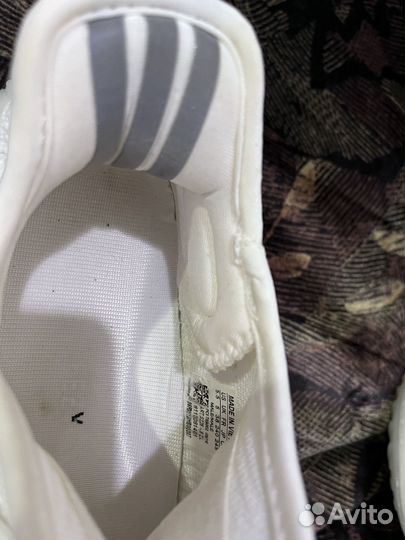Кроссовки adidas Yeezy