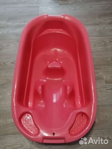 Ванночка для купания с горкой