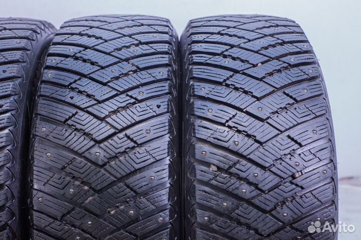 Goodyear UltraGrip Ice Arctic SUV 235/50 R19 103T