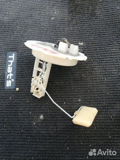 Топливный насос Nissan Liberty RM12 QR20