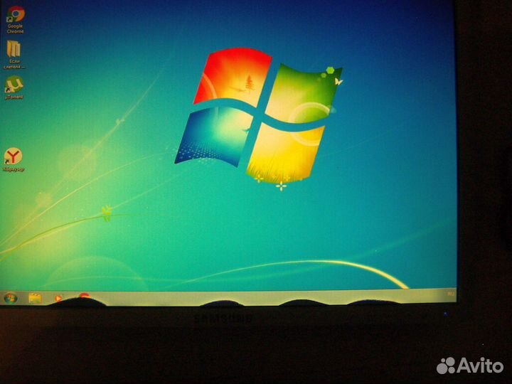 Монитор Samsung SyncMaster 940T с дефектом