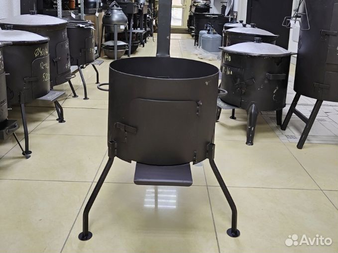 Печь для казана с трубой и дверцей 3 мм