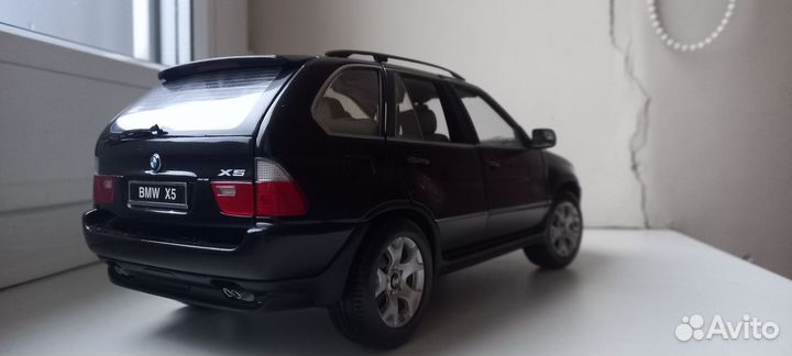 BMW X5 Kyosho модель 1:18