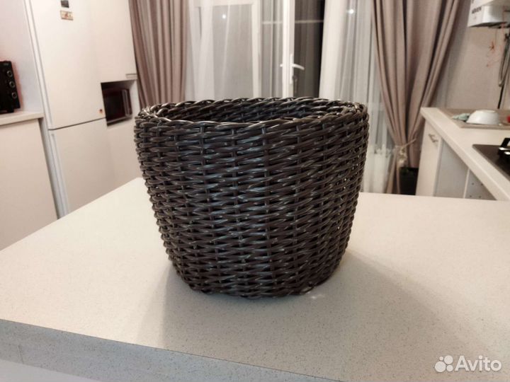 Корзина плетеная