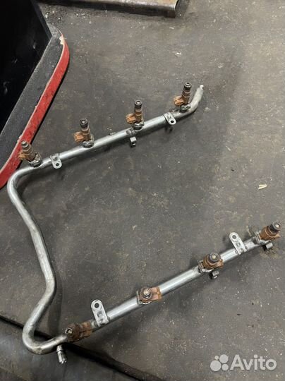Топливная рампа с форсунками м113 mercedes