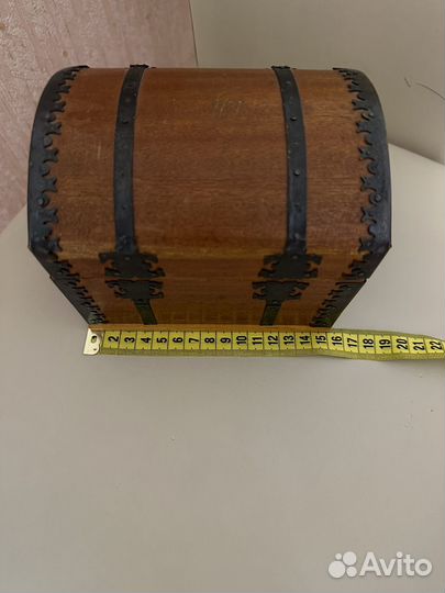 Сундук деревянный