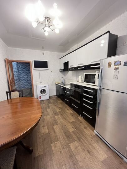 2-к. квартира, 64 м², 4/10 эт.