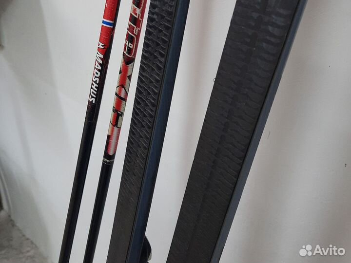 Беговые лыжи (туристические) 190 см, палки 160 см