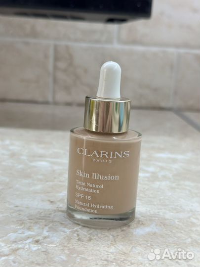 Clarins тональный крем 111 N