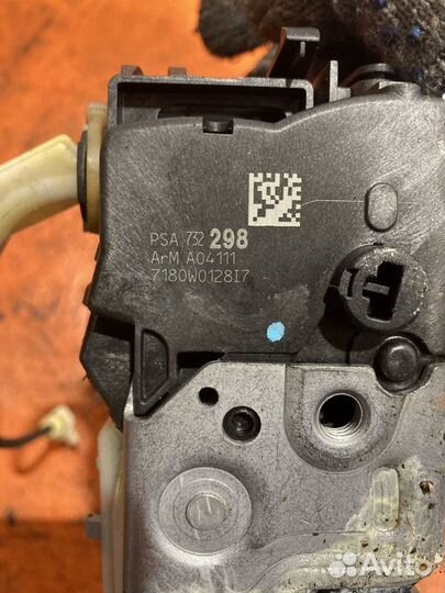 Замок двери задней правой Peugeot 3008