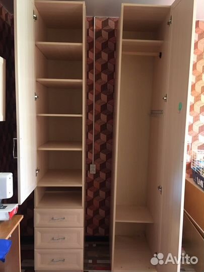 Шкаф