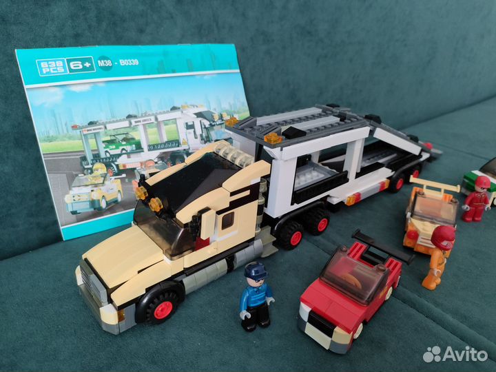 Конструктор Лего Сити автоперевозчик