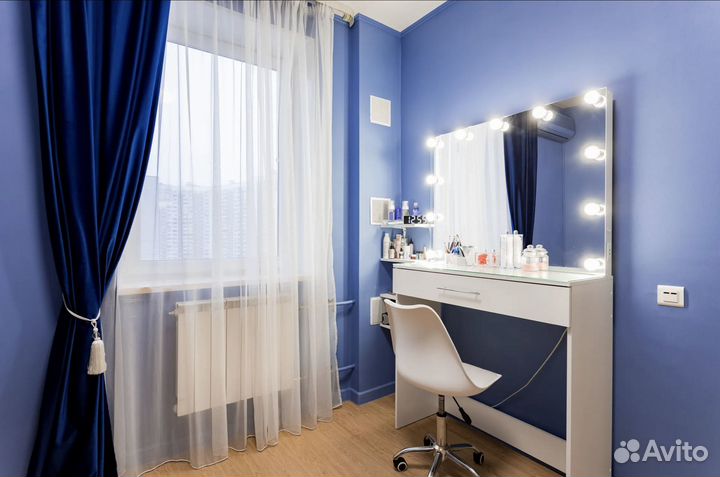 Рабочее место в аренду мастеру маникюра и педикюра